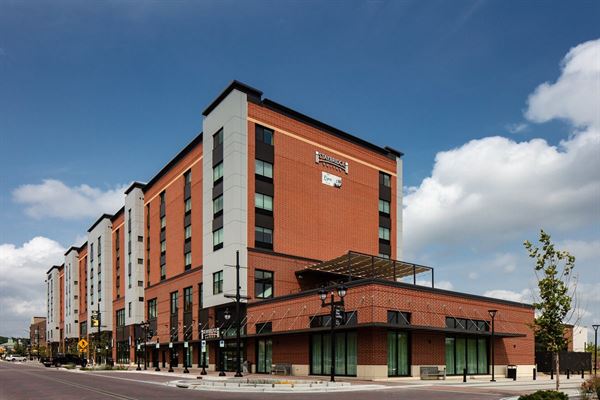 Staybridge Suites Iowa City - Coralville