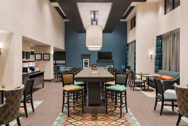 Hampton Inn & Suites West Des Moines/SW Mall Area