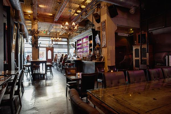 Saint Felix Hollywood