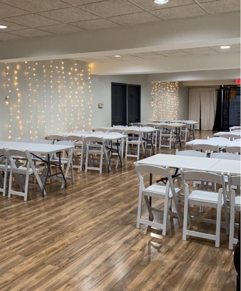 The Light Lounge At Vern's