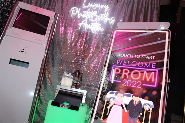 Luxury PhotoBooths of Austin LLC