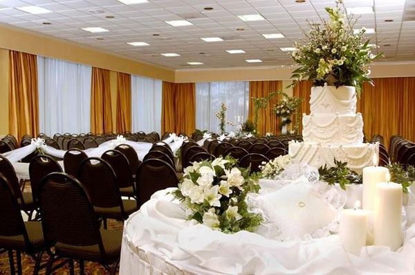 Whispering Woods Hotel and Conference Center