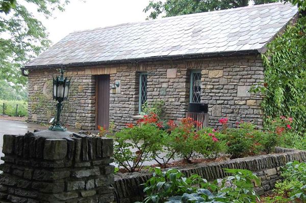 Yew Dell Botanical Gardens