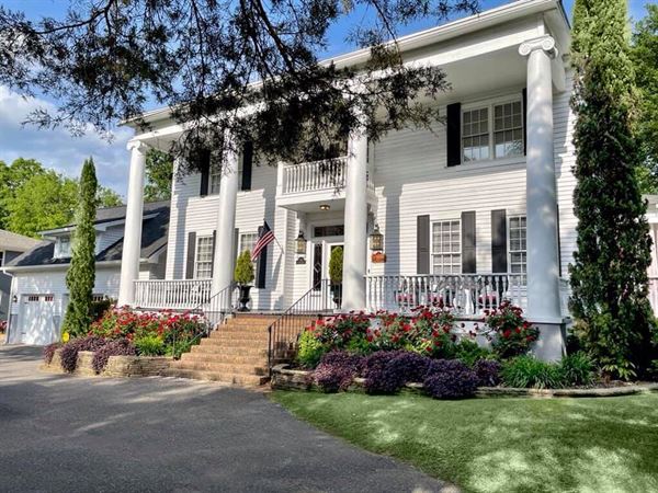 Bama Bed and Breakfast - Campus