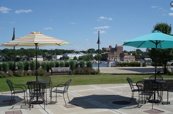 Riverfront Museum Park