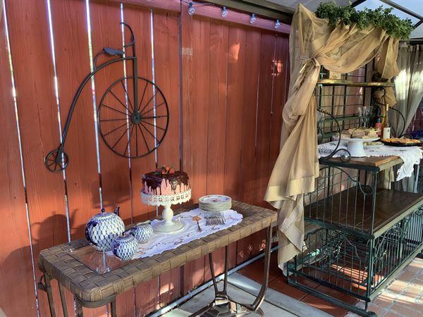 Happening Honeysuckle