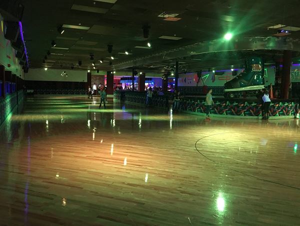 Super Wheels Skating Center