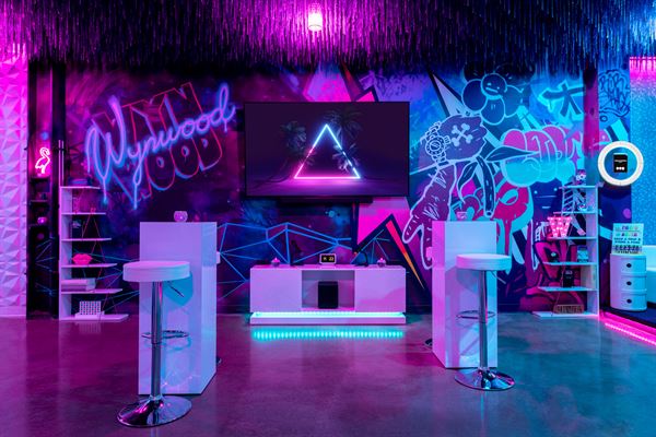 Social Cues - Wynwood