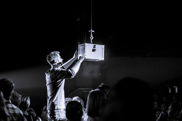 Rob Lake: Illusionist - Las Vegas- Seen on AGT!