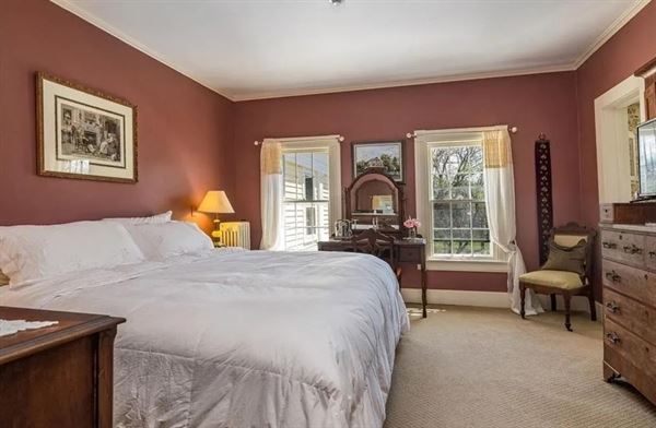 The Bushnell House CT