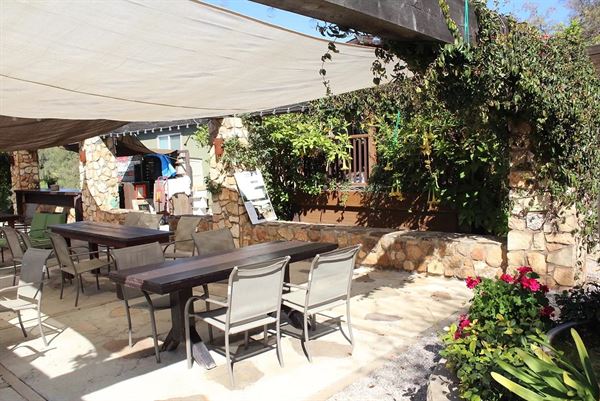 Vineyard Grant James