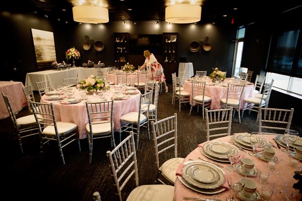 Venue Restaurant & Lounge