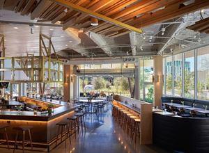 Roger Bar and Restaurant