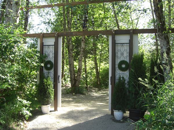 Platinum Designs Seattle ~Fine Linen rentals