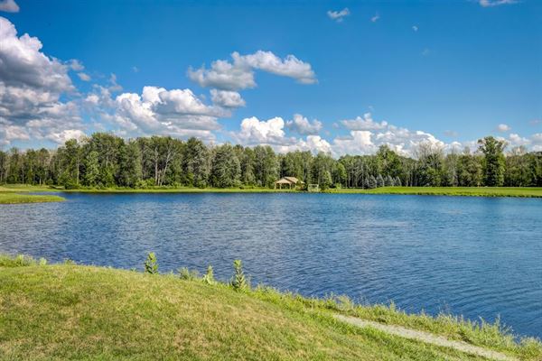 Silver Lakes Golf & Country Club