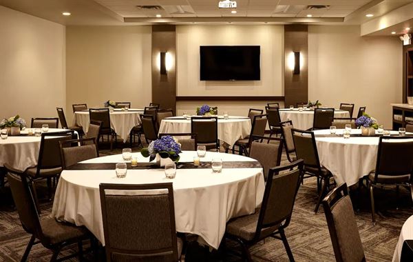 Hyatt Place Madison / Verona
