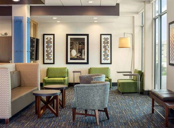Holiday Inn Express & Suites West Des Moines - Jordan Creek