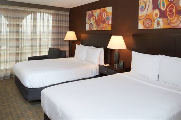 DoubleTree by Hilton Hotel Dallas - Market Center