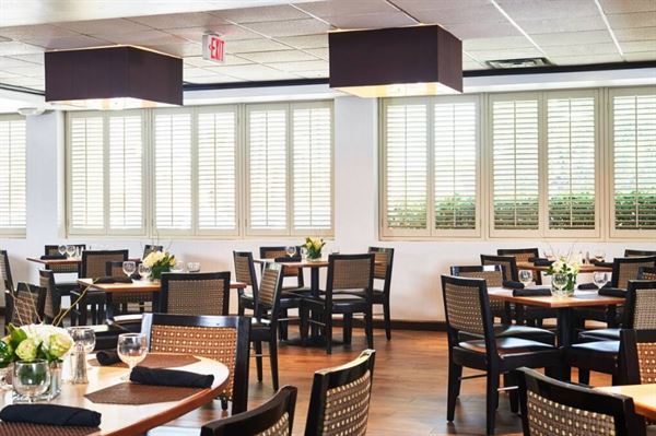 DoubleTree by Hilton Hotel Dallas - Market Center