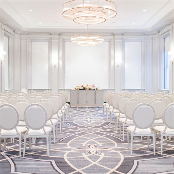 The Virginian Hotel, Curio Collection by Hilton