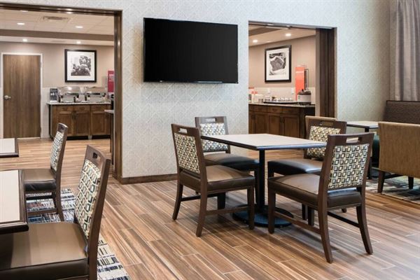 Hampton Inn & Suites Hudson