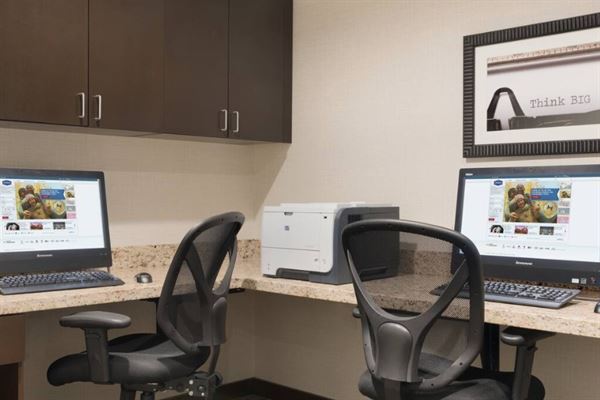 Hampton Inn & Suites Kenosha