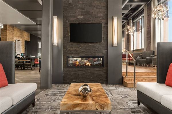 Homewood Suites Milwaukee Downtown