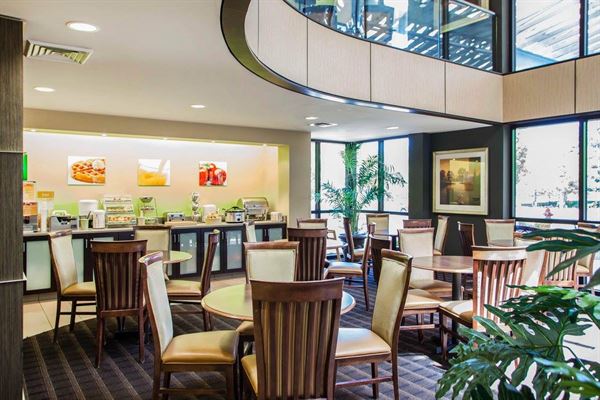 Quality Inn & Suites Peoria