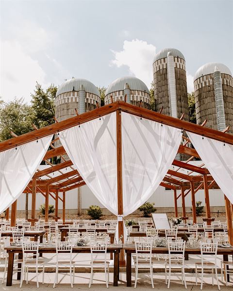 The Cottage Farmhouse - NEW BARN VENUE!