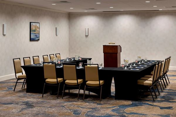 Delta Hotels by Marriott Utica