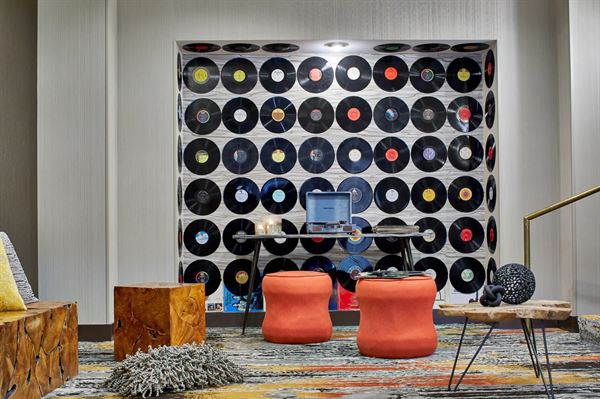 Renaissance Chicago Glenview Suites Hotel