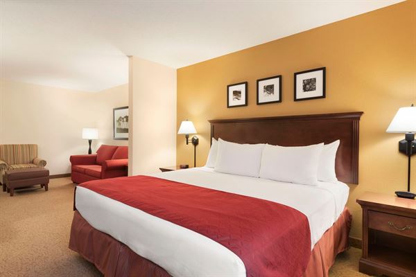 Country Inn & Suites By Carlson, Cedar Rapids Airport, IA