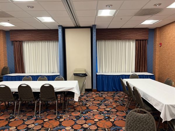 Holiday Inn Express & Suites Coralville