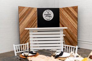 The Rustic  & Chic co .