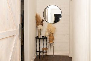 The Rustic  & Chic co .