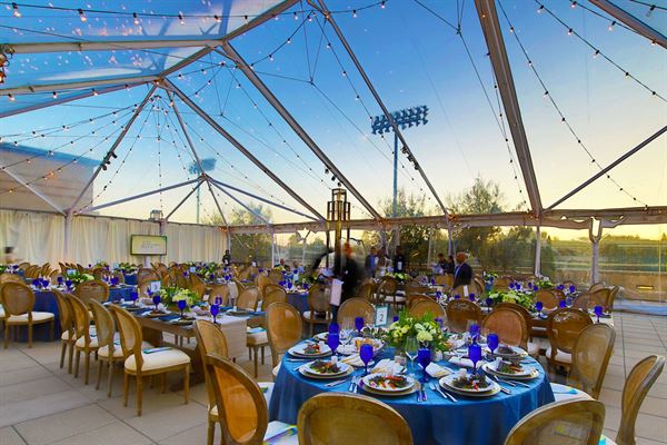 UCLA Meyer & Renee Luskin Hotel