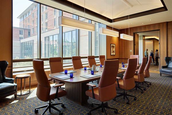 UCLA Meyer & Renee Luskin Hotel