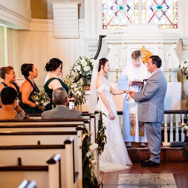 Riverside Weddings at Gloria Dei