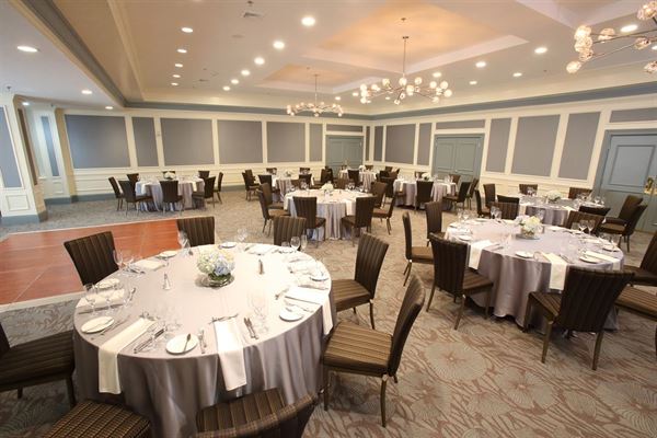 The VERVE Hotel Boston Natick, Tapestry Collection by Hilton