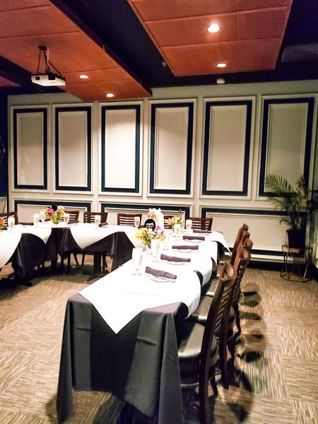 Brix 33 Fine Wines and Bistro