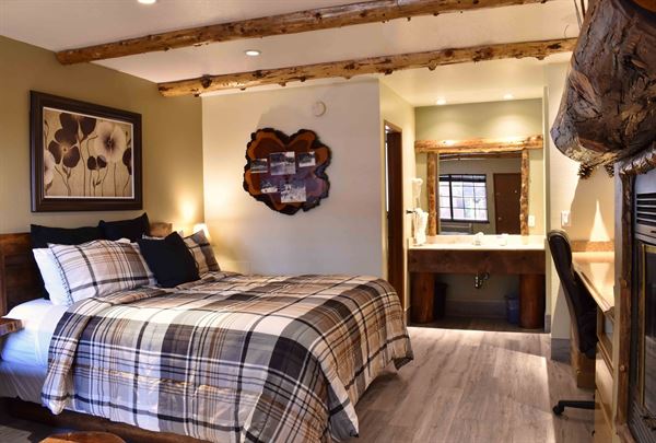 ARROWHEAD TREETOP LODGE