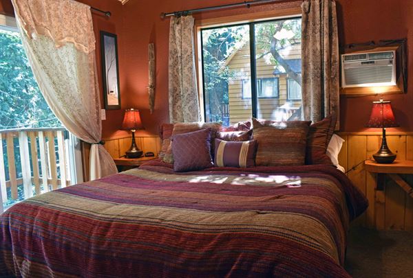 ARROWHEAD TREETOP LODGE