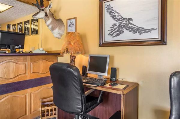 Rodeway Inn Pronghorn Lodge
