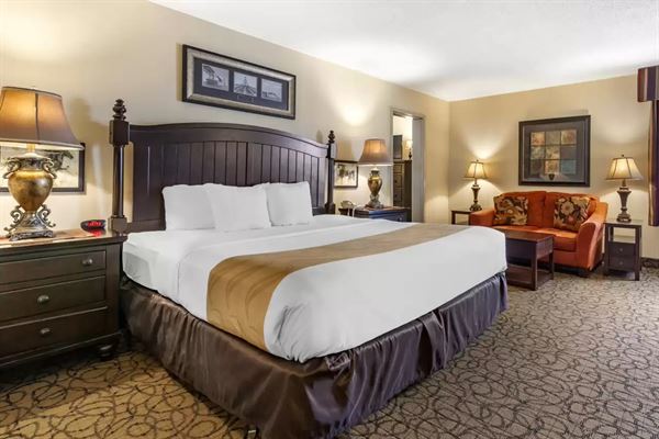 Quality Inn & Suites Escanaba