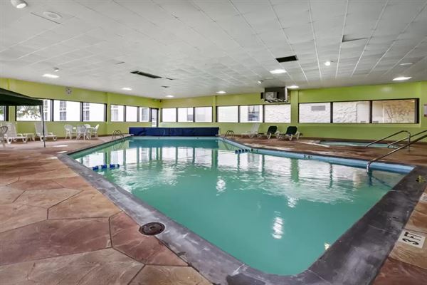 Quality Inn & Suites Escanaba