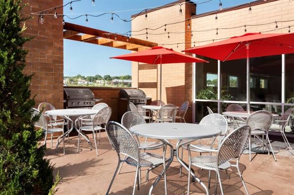 Home2 Suites by Hilton Menomonee Falls Milwaukee