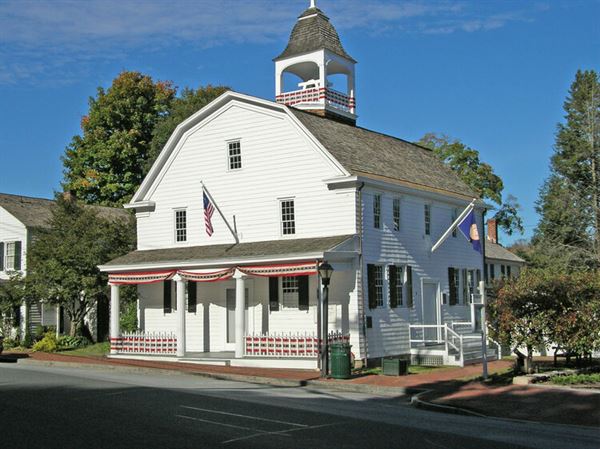 Historical Hall & 1787  Court House