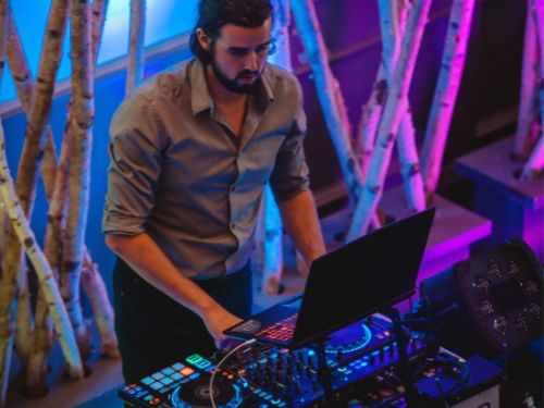 Legendary Sound Wedding DJ Services