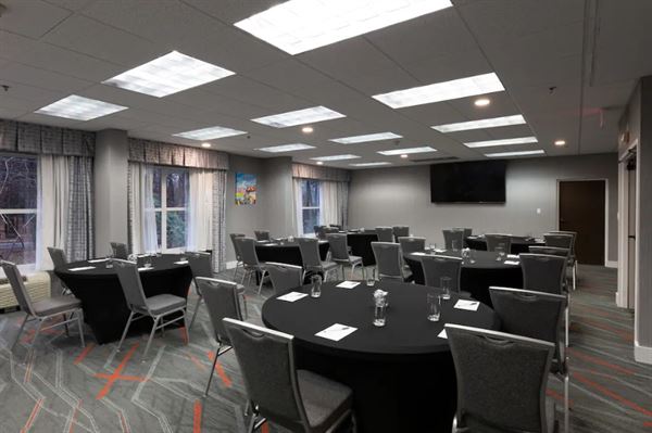 Hampton Inn & Suites Raleigh/Cary I-40 PNC Arena