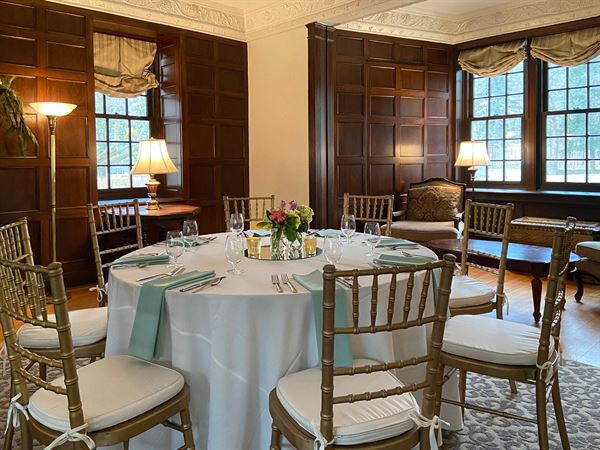 Surrey-Williamson Inn